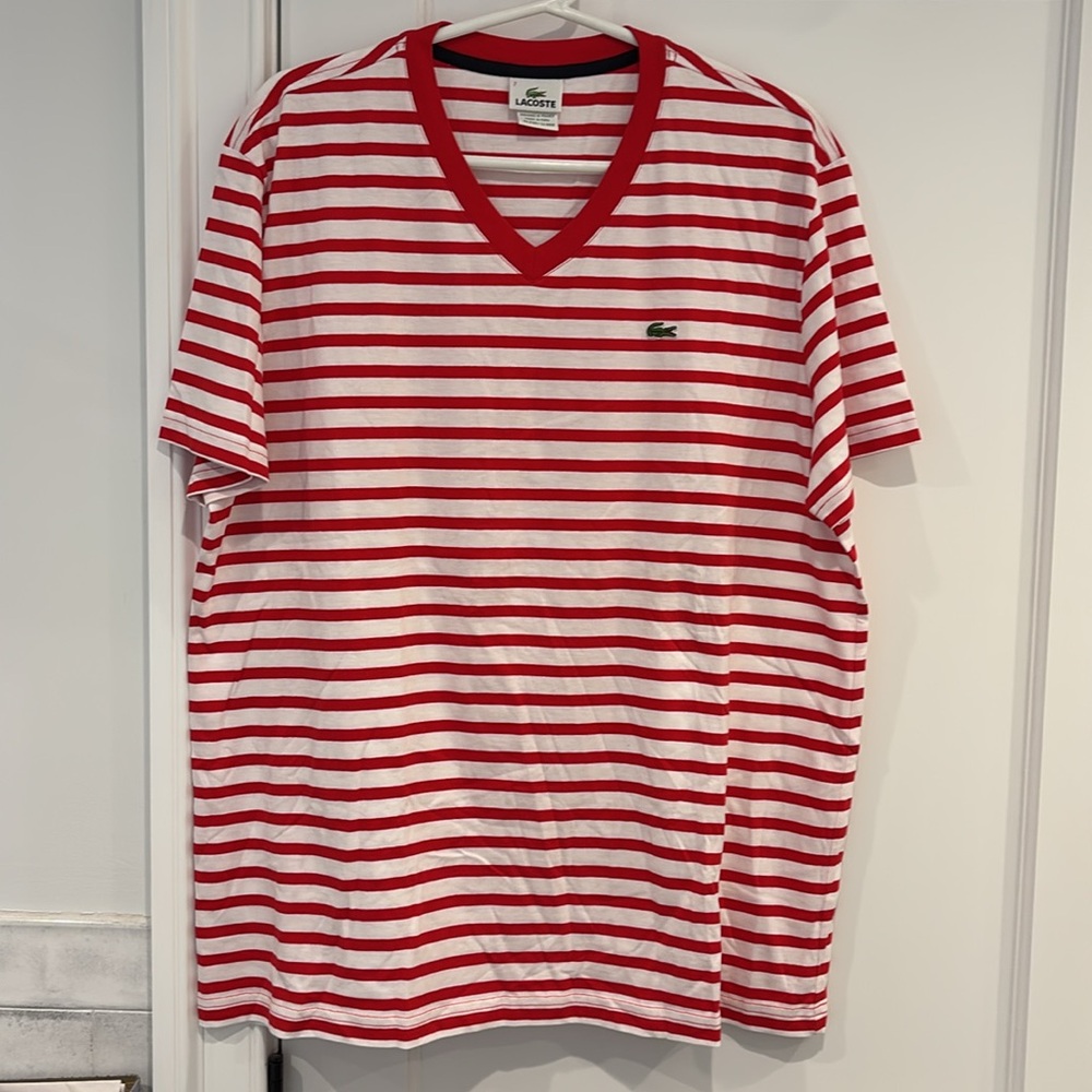 Lacoste Men’s T-Shirt. Size 7/XXLred & white stripes